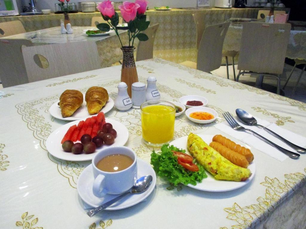 Holiday Season Motel Янгон Экстерьер фото